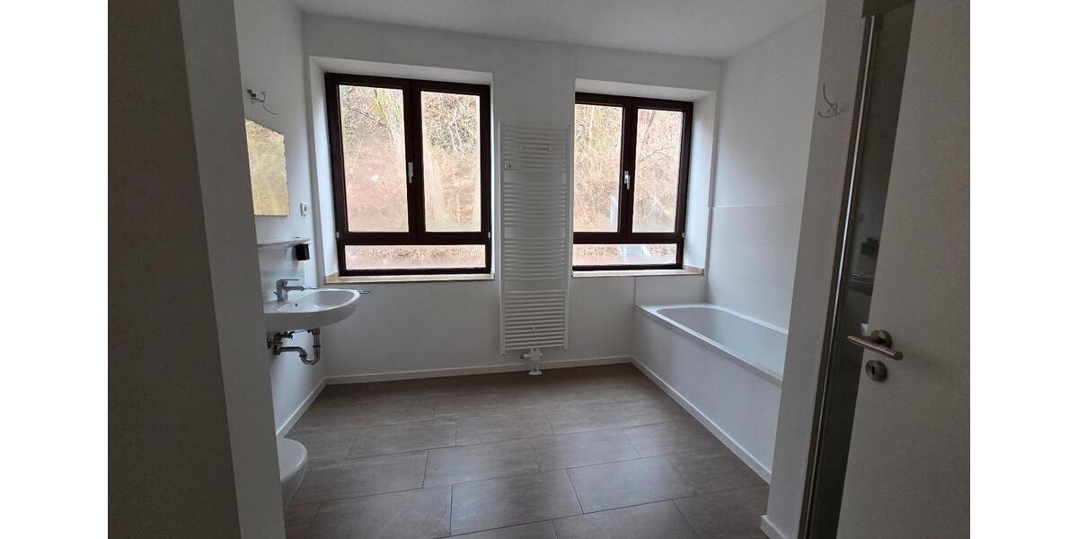 Etagenwohnung Bonn Bad Godesberg - 2 Zimmer, 84 m&sup2;, 1.011&euro; | Angebot:25305593