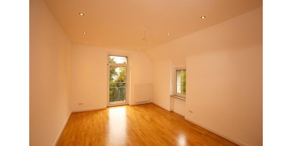 Etagenwohnung Bonn Gronau - 5 Zimmer, 120 m&sup2;, 1.800&euro; | Angebot:26349946