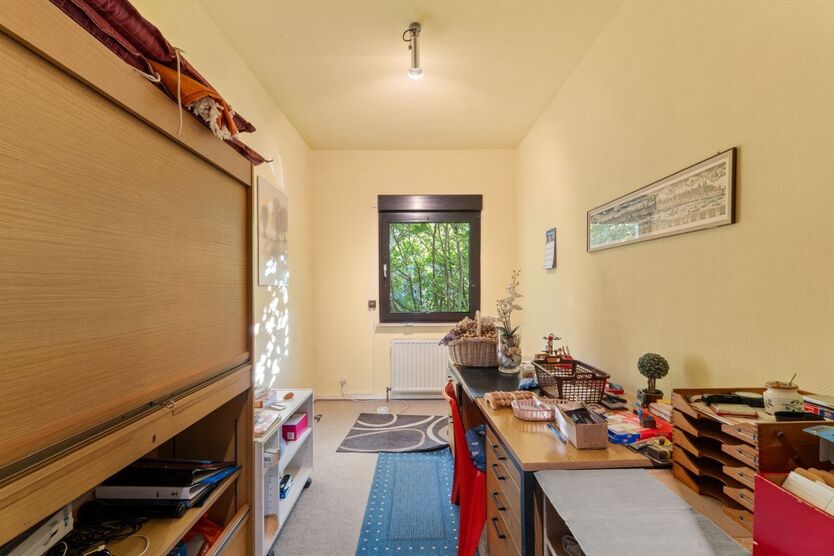 Mit 3D: Gepflegtes Zweifamilienhaus mit parkähnlichem Gartenparadies – Modernisieren, Einziehen & Wohlfühlen 8 zimmer