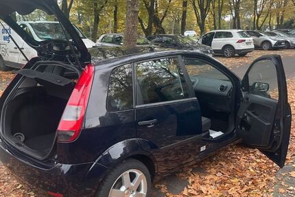 Ford Fiesta 99.000 km 1.999 € Bad Honnef 53604
