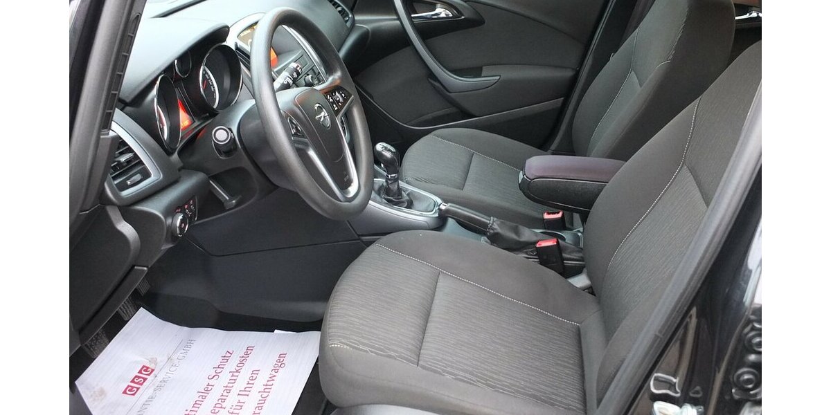 Opel Astra SELECTION GARAGENWAGEN orig. 71.086 km ! 71.086 km 8.408 &euro; Köln 50858