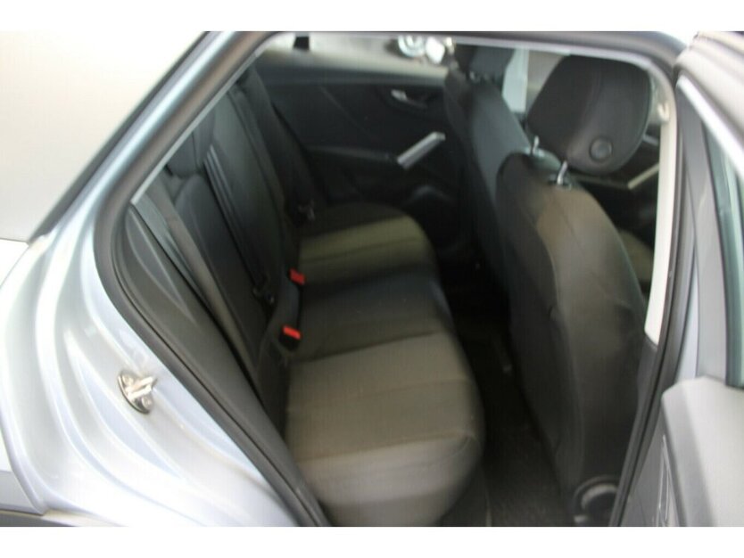Q2 1.0 TFSI Ultra - AHK -