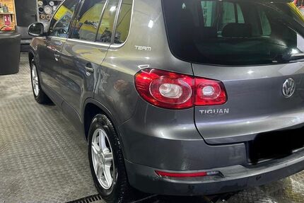 VW Tiguan 135.400 km 9.500 &euro; Köln 50765