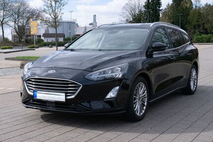 Ford Focus 49.374 km 18.190 &euro; Bad Honnef 53604