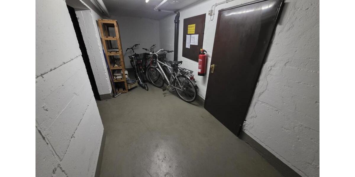 Dachgeschoßwohnung Frechen - 2 Zimmer, 39 m&sup2;, 160.000&euro; | Angebot:25872404