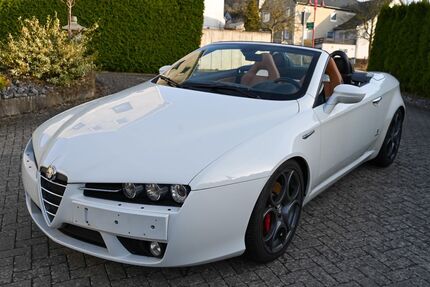 Alfa Romeo Spider 30.000 km 22.999 &euro; Köln 50735