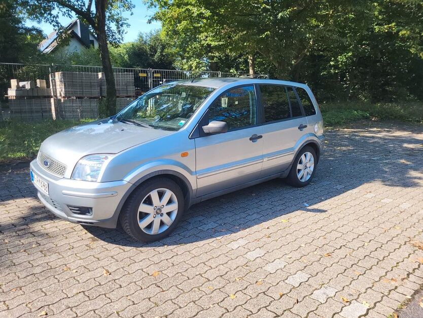 Ford Fusion 135.000 km 2.300 € Köln 51061