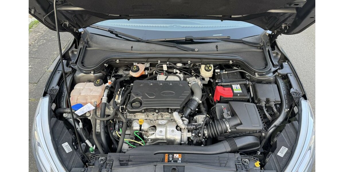 Ford Focus Navi+Temp+Sitzh+Spurh+CarPlay+6xServ+1H+E6 93.000 km 11.500 &euro; Erftstadt 50374