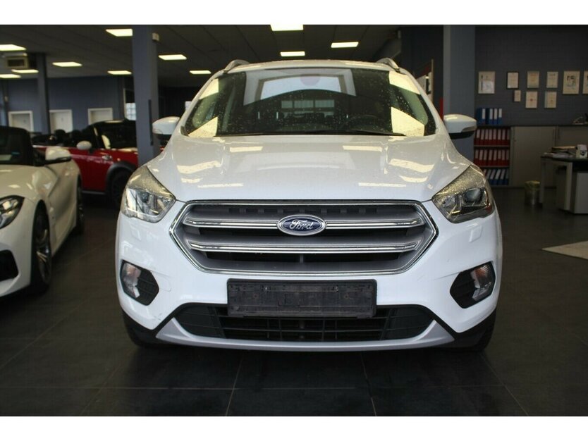 Ford Kuga 1.5 EcoBoost 2x4 ST-Line 105.030 km 14.980 € Euskirchen 53881