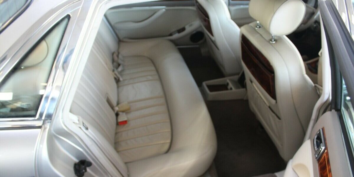 Jaguar XJ 4.0 Lang Automatik - Leder - Schiebedach - 119.865 km 16.980 &euro; Euskirchen 53881