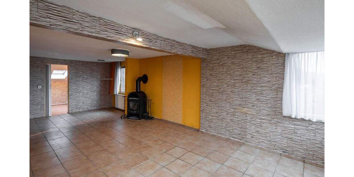 Bungalow Neunkirchen-Seelscheid Hasenbach - 2 Zimmer, 48 m&sup2;, 195.000&euro; | Angebot:25694609