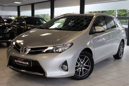 Toyota Auris 141.000 km 8.990 &euro; Köln 51149