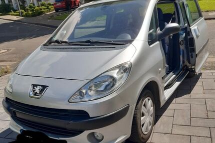 Peugeot 1007 208.000 km 1.900 &euro; Euskirchen 53881