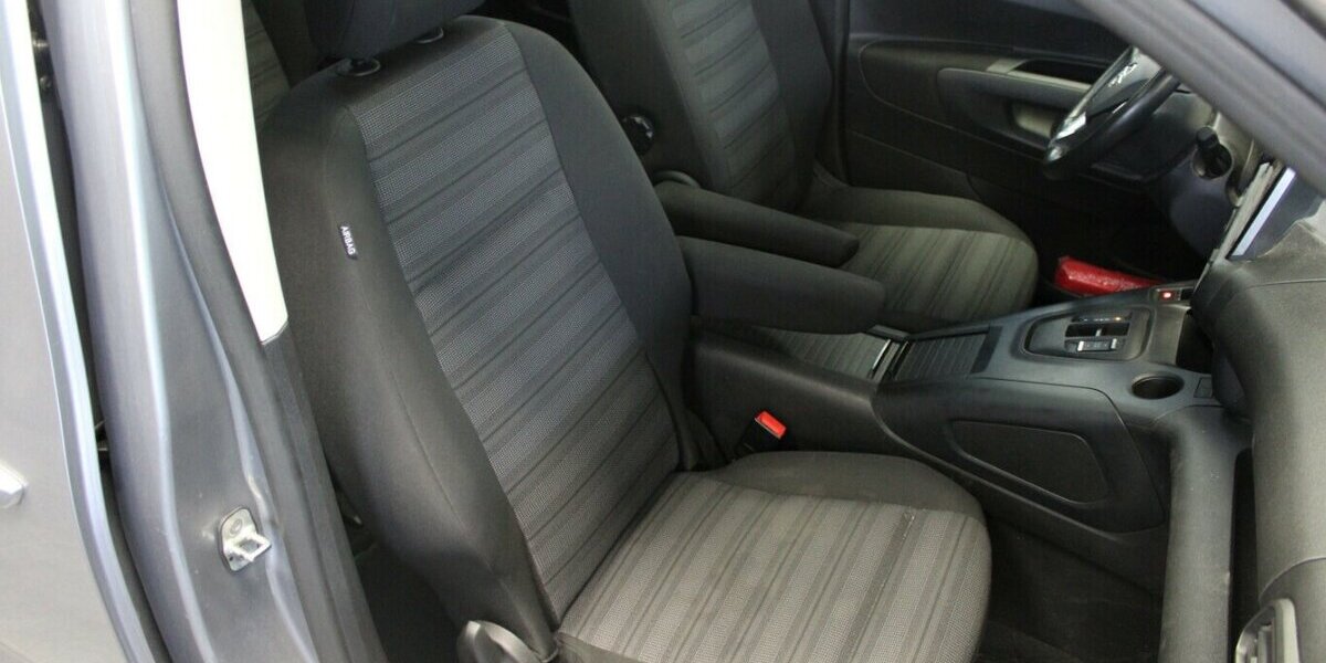 Opel Combo-e Life Ultimate 27.035 km 19.980 &euro; Euskirchen 53881