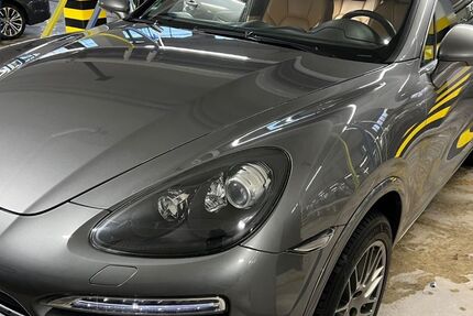 Porsche Cayenne 278.000 km 17.200 € Bonn 53125