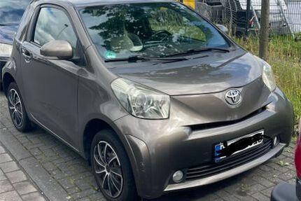 Toyota IQ 190.000 km 2.300 &euro; Tannenbusch 53119