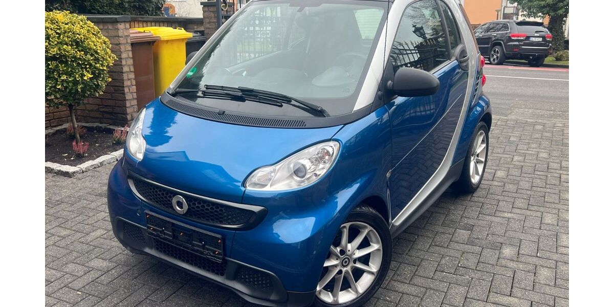 Smart ForTwo 81.800 km 6.499 &euro; Bergisch Gladbach 51469
