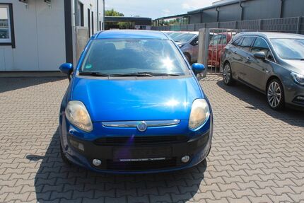 Fiat Punto 112.210 km 3.950 € Euskirchen 53879