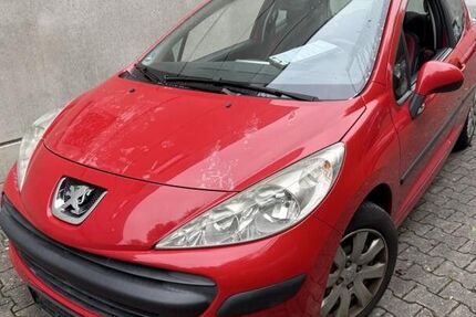 Peugeot 207 139.978 km 2.890 € Königswinter 53639