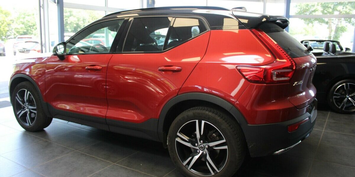 Volvo XC40 T5 AWD Geartronic R-Design 44.420 km 25.980 &euro; Euskirchen 53881