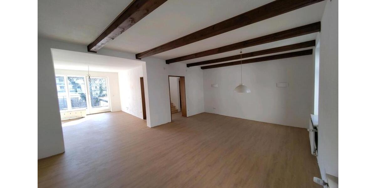 Villa Bonn Beuel-Mitte - 10 Zimmer, 357 m&sup2;, 5.350&euro; | Angebot:25967731