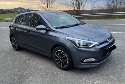 Hyundai i20 131.716 km 8.300 &euro; Bad Honnef 53604
