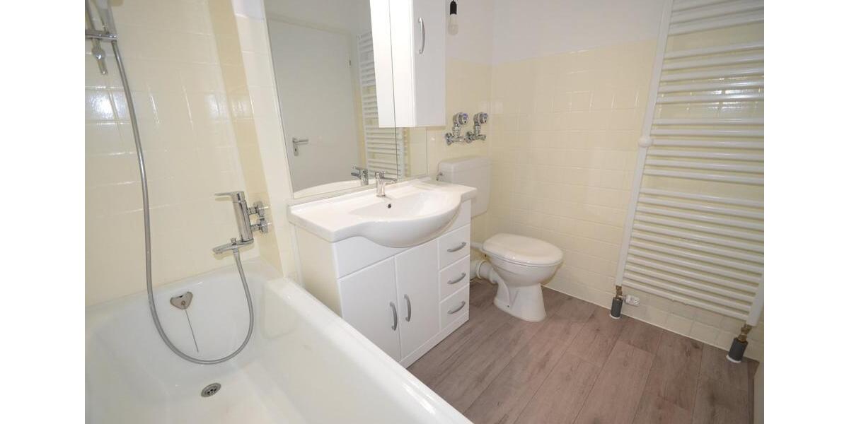 Etagenwohnung Bergisch Gladbach Alt-Frankenforst - 2 Zimmer, 64 m&sup2;, 865&euro; | Angebot:24793738