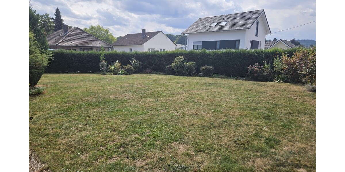 Freistehendes Einfamilienhaus in ruhiger Wohnlage mit Garten und Doppelgarage - Einfamilienhaus Königswinter Thomasberg | Angebot:25711630