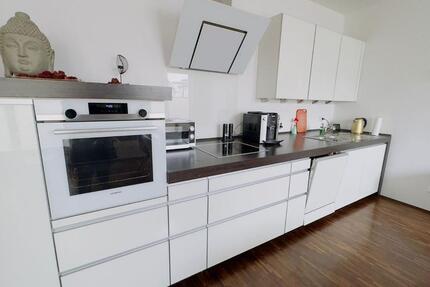 Haus Köln Rodenkirchen - 2 Zimmer, 66 m&sup2;, 2.000&euro; | Angebot:24117834