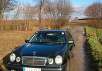 Mercedes E 280
