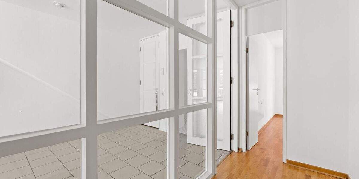 Etagenwohnung Bonn Beuel - 3 Zimmer, 100 m&sup2;, 449.000&euro; | Angebot:24822497