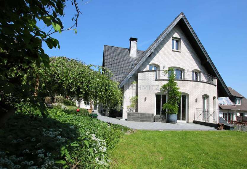Haus zum Kaufen in Alfter 1.299.000 € 345 m²