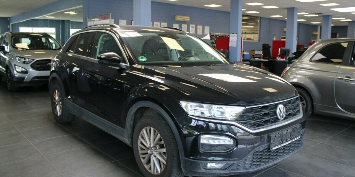 VW T-Roc 1,0 TSI AHK 8-fach bereift 99.989 km 13.480 &euro; Euskirchen 53881