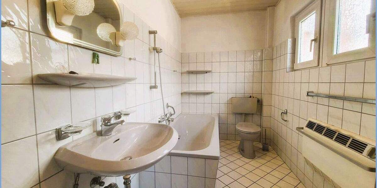 Einfamilienhaus Frechen Bachem - 7 Zimmer, 129 m&sup2;, 450.000&euro; | Angebot:24498571