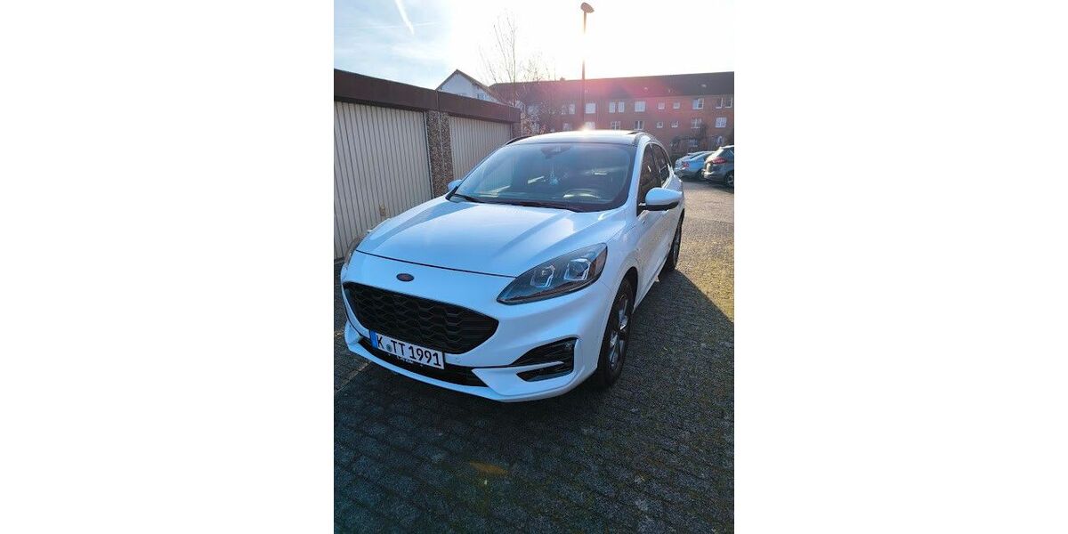 Ford Kuga 94.000 km 21.500 &euro; Köln 50765