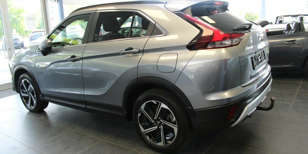 Mitsubishi Eclipse Cross Plug-in Hybrid 4WD Plus 85.459 km 18.480 &euro; Euskirchen 53881