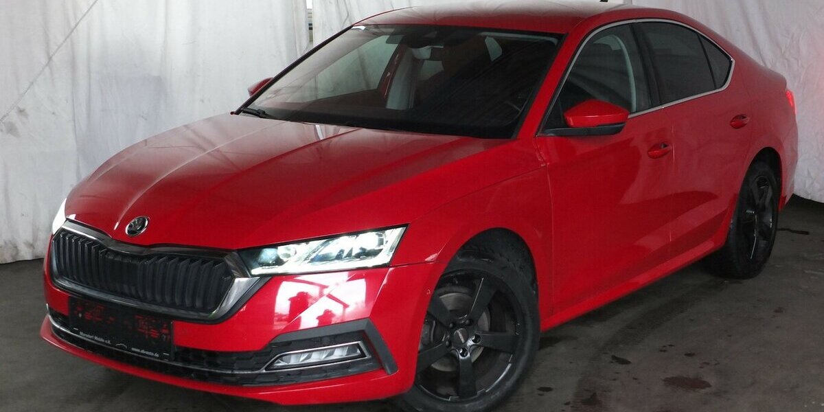 Skoda Octavia KUNDENAUFTRAG: STYLE NAVI BLUETOOTH PARKPI 53.254 km 19.904 &euro; Köln 50858