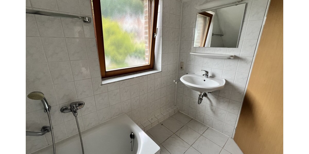 Helle 3-Zimmer-Maisonette mit Dachterrasse in Königswinter-Heisterbacherrott - Maisonettenwohnung Königswinter Thomasberg | Angebot:27097638