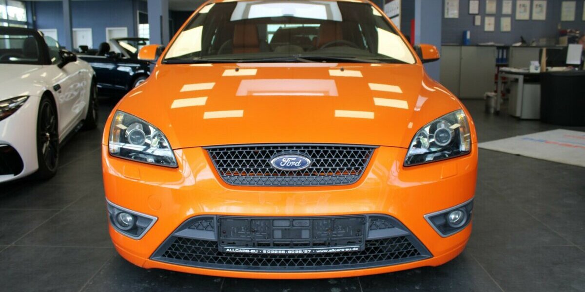 Ford Focus 2.5 MK2 ST - Recaro - SHZ -Navi - 96.133 km 11.980 &euro; Euskirchen 53881