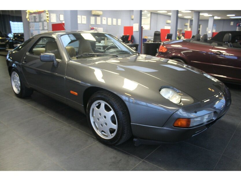 Porsche 928 GT - OLDTIMER - Schiebedach - Klima - 122.303 km 46.980 € Euskirchen 53881