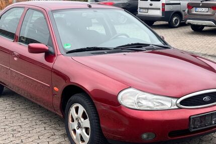 Ford Mondeo 83.420 km 3.950 &euro; Bornheim 53332