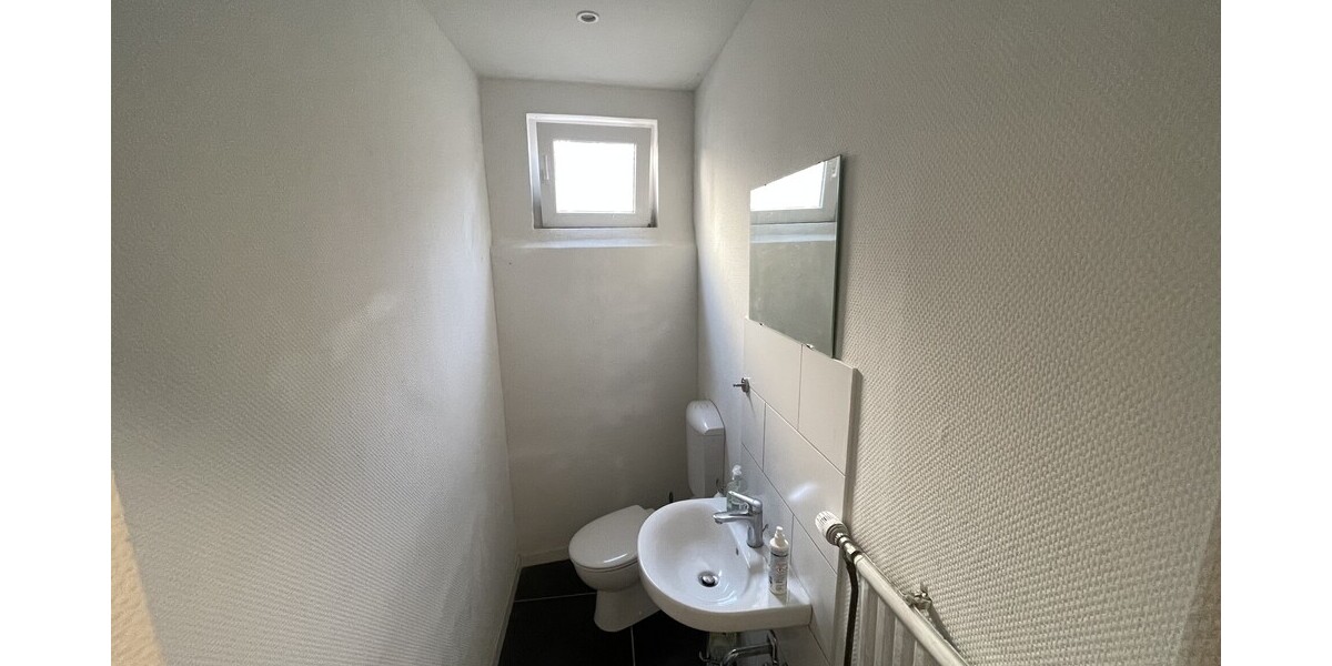 Attraktives Ladenlokal in zentraler Lage von Oberpleis - Gewerbeobjekt Königswinter Oberpleis | Angebot:25646656