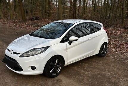 Ford Fiesta 132.800 km 3.999 &euro; Brühl 50321