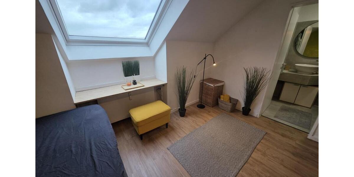 Dachgeschoßwohnung Frechen - 2 Zimmer, 39 m&sup2;, 160.000&euro; | Angebot:25872404