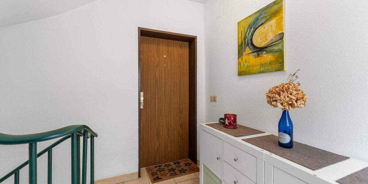 Etagenwohnung Frechen Hücheln - 3 Zimmer, 106 m&sup2;, 349.000&euro; | Angebot:22935342