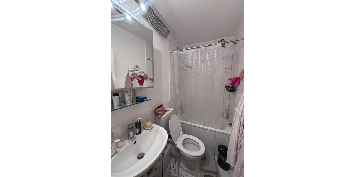 Erdgeschoßwohnung Köln Ehrenfeld - 2 Zimmer, 31 m&sup2;, 768&euro; | Angebot:24757107