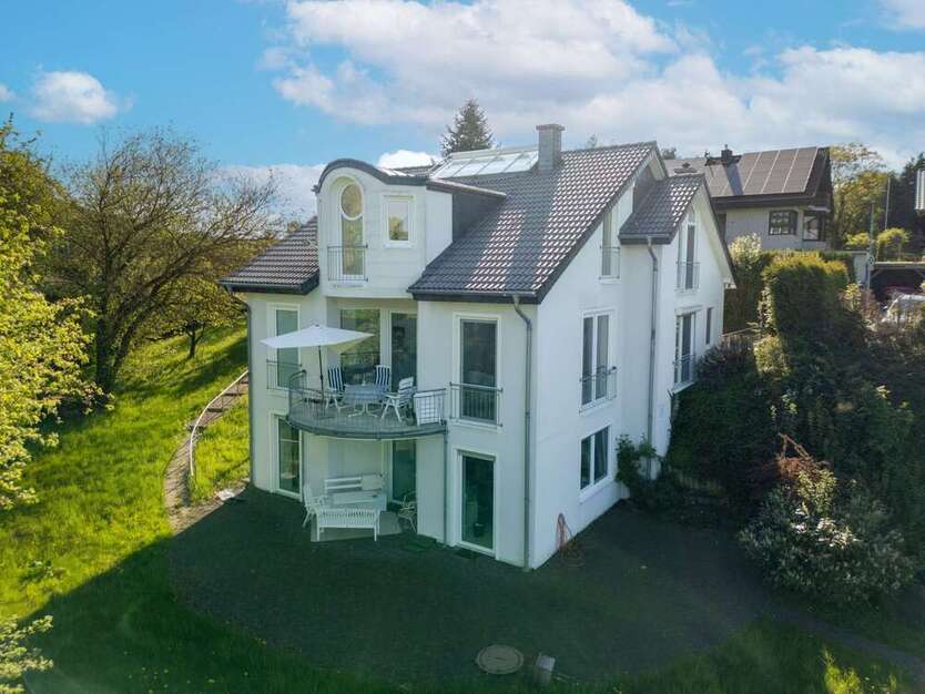 Haus zum Kaufen in Bad Breisig 990.000 € 280 m²