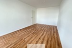 Zentrumsnaher Wohntraum: Frisch sanierte 3-Zimmer-Wohnung mit großem Balkon - Etagenwohnung Siegburg Zentrum | Angebot:26855170