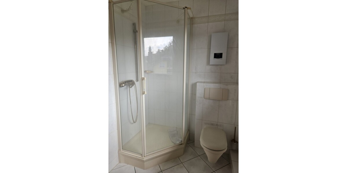 Freistehendes Einfamilienhaus in ruhiger Wohnlage mit Garten und Doppelgarage - Einfamilienhaus Königswinter Thomasberg | Angebot:24846561