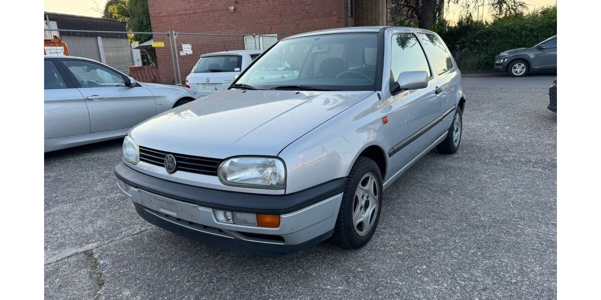 VW Golf 122.000 km 2.199 &euro; Köln 50767
